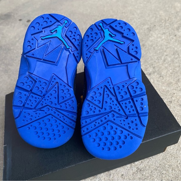 NWT Jordan True Flight Toddler Sneaker Size 4C Black and Royal Blue - Picture 13 of 16